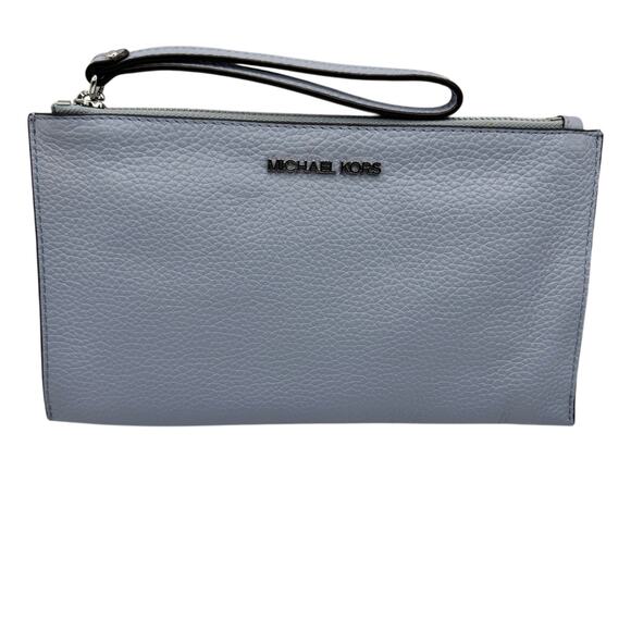 Michael Kors / Wristlet/Wallet/ Jet Set / Light Blue EUC - Picture 1 of 5